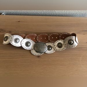 Fossil silver leather concho medallion belt